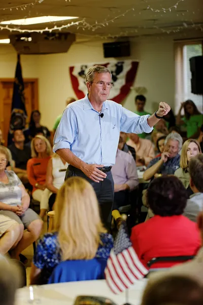 Governor_of_Florida_Jeb_Bush_at_VFW_in_Hudson__New_Hampshire__July_8th__2015_by_Michael_Vadon_a_27.jpg