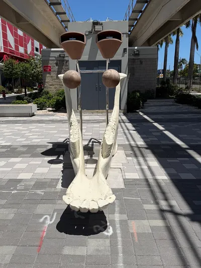 Sculpture_Coconut_Grove_Metrorail_Station
