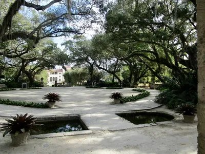Vizcaya_mansion_from_the_casino__clubhouse__near_the_south_end_of_the_estate