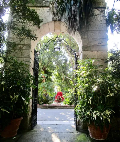 Leaving_after_five_enjoyable_hours_at_Vizcaya