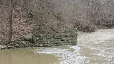 Turtle_Creek_Culvert_northwestern_abutment.jpg