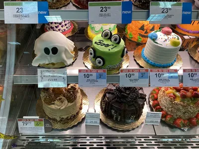 Halloween_Cakes_Publix_Bakery_Coral_Gables_FL.jpg