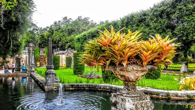 Des_Jardins...Vizcaya_Miami._-_panoramio.jpg