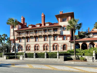 Ponce_de_Leon_Hotel__Flagler_College__King_Street__St._Augustine__FL_-_50784173908.jpg
