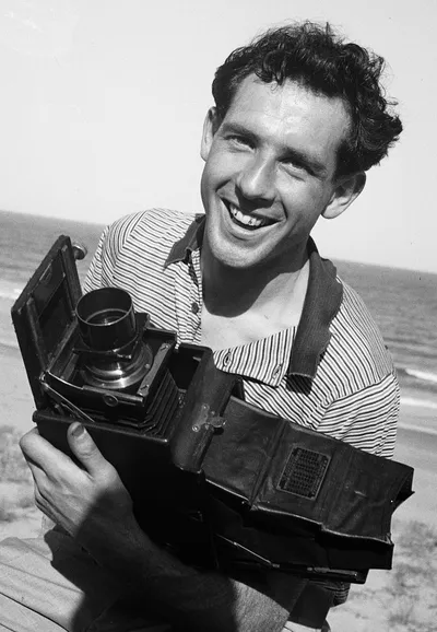 Photo_of_Damien_Peter_Parer.jpg