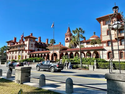 Ponce_de_Leon_Hotel__Flagler_College__King_Street__St._Augustine__FL_-_50784948736.jpg