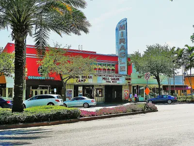 Miracle_Theater_in_Coral_Gables_20100403.jpg