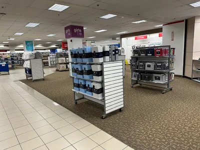 Sears_Coral_Gables_Florida_June_2023_-_Still_open_-_9.jpg