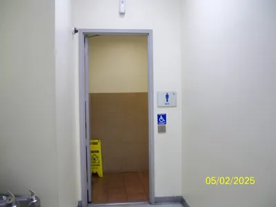 Exterior_of_mens_bathroom.jpg