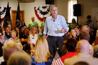 Governor_of_Florida_Jeb_Bush_at_VFW_in_Hudson__New_Hampshire__July_8th__2015_by_Michael_Vadon_a_12.jpg