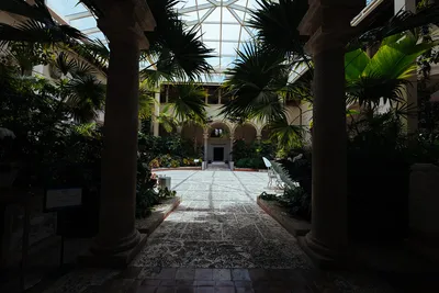 Vizcaya_Museum_Courtyard