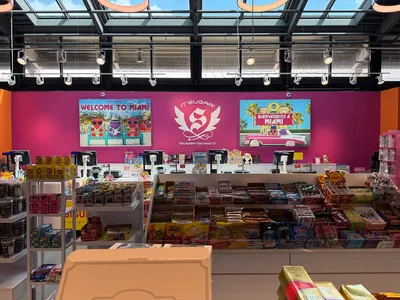 It_s_Sugar_Bayside_Marketplace_Downtown_Miami